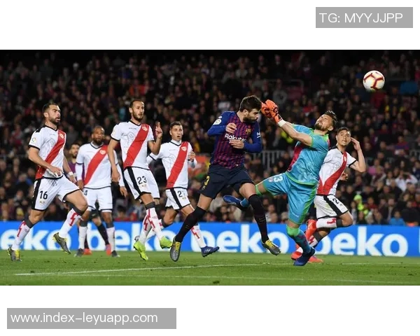 克鲁伊维特称若为巴萨主帅将续约莱万一年看重其经验与能力 克鲁伊维特称若为巴萨主帅将续约莱万一年看重其经验与能力