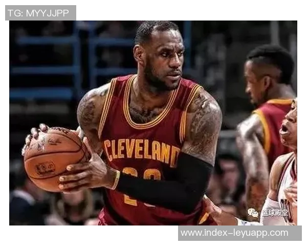 基德赞扬凯莱布马丁在防守和进攻中的出色表现与创造机会能力