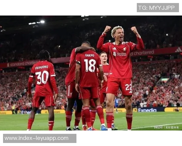 利物浦新海报亮相对阵利兹联维尔茨阿利松伊萨克齐聚一堂 利物浦新海报亮相对阵利兹联维尔茨阿利松伊萨克齐聚一堂