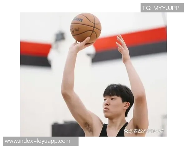 杨瀚森被比作世界屋脊但他何时才能如愿登陆NBA