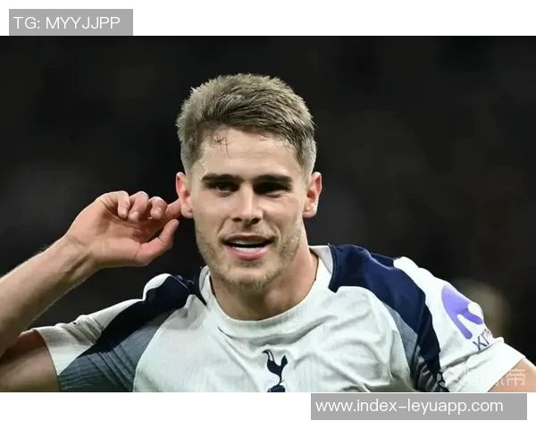 范德芬全场最佳表现助热刺战胜水晶宫贡献11解围与2抢断精彩数据